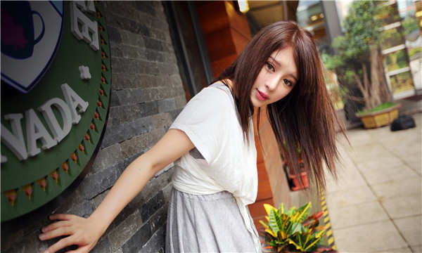 金牛想找一个女性生孩子给报酬-｛找个女人生孩子多少钱｝